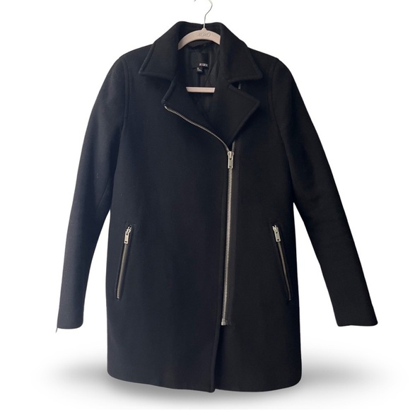 Aritzia Black Asymmetrical Zip Jacket - Picture 5 of 9